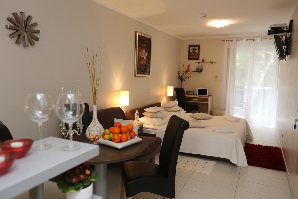 Apartments Lavica Beach Dumicic Podstrana Cameră foto